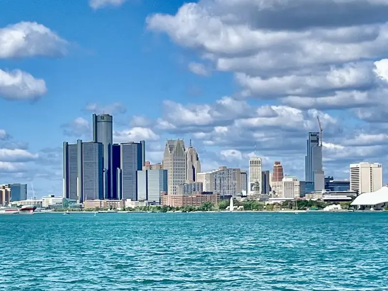 Detroit, MI skyline