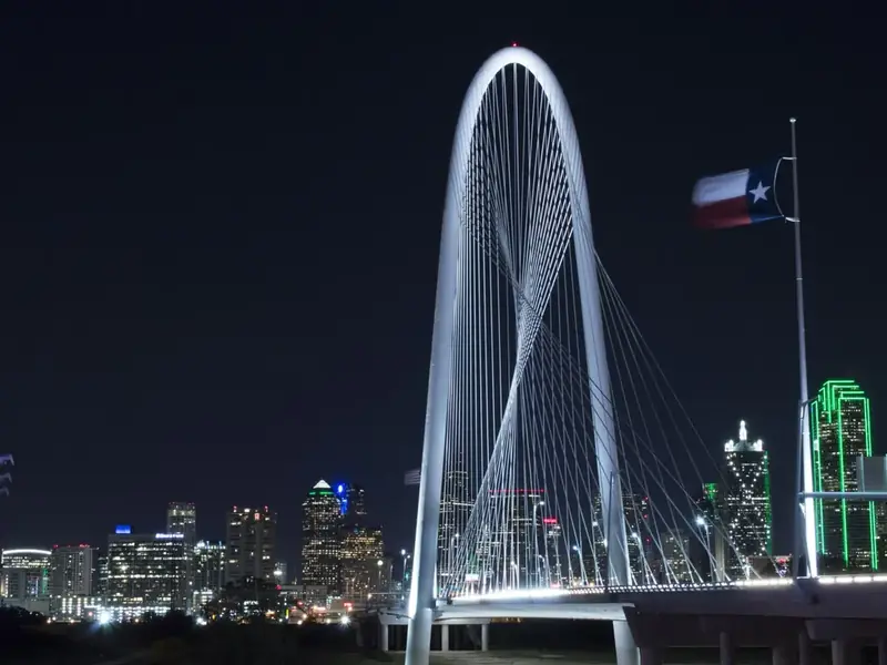 Dallas, TX skyline